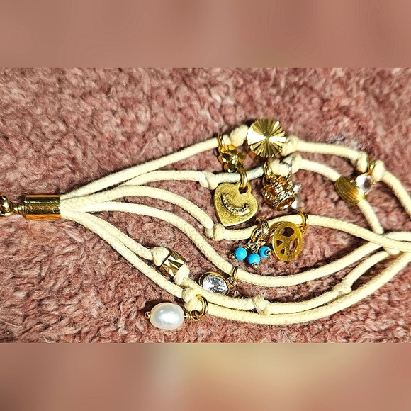 JUICY Couture White Multi Strand Crown Peace Pearl Heart Bling Charm Bracelet - Picture 11 of 14